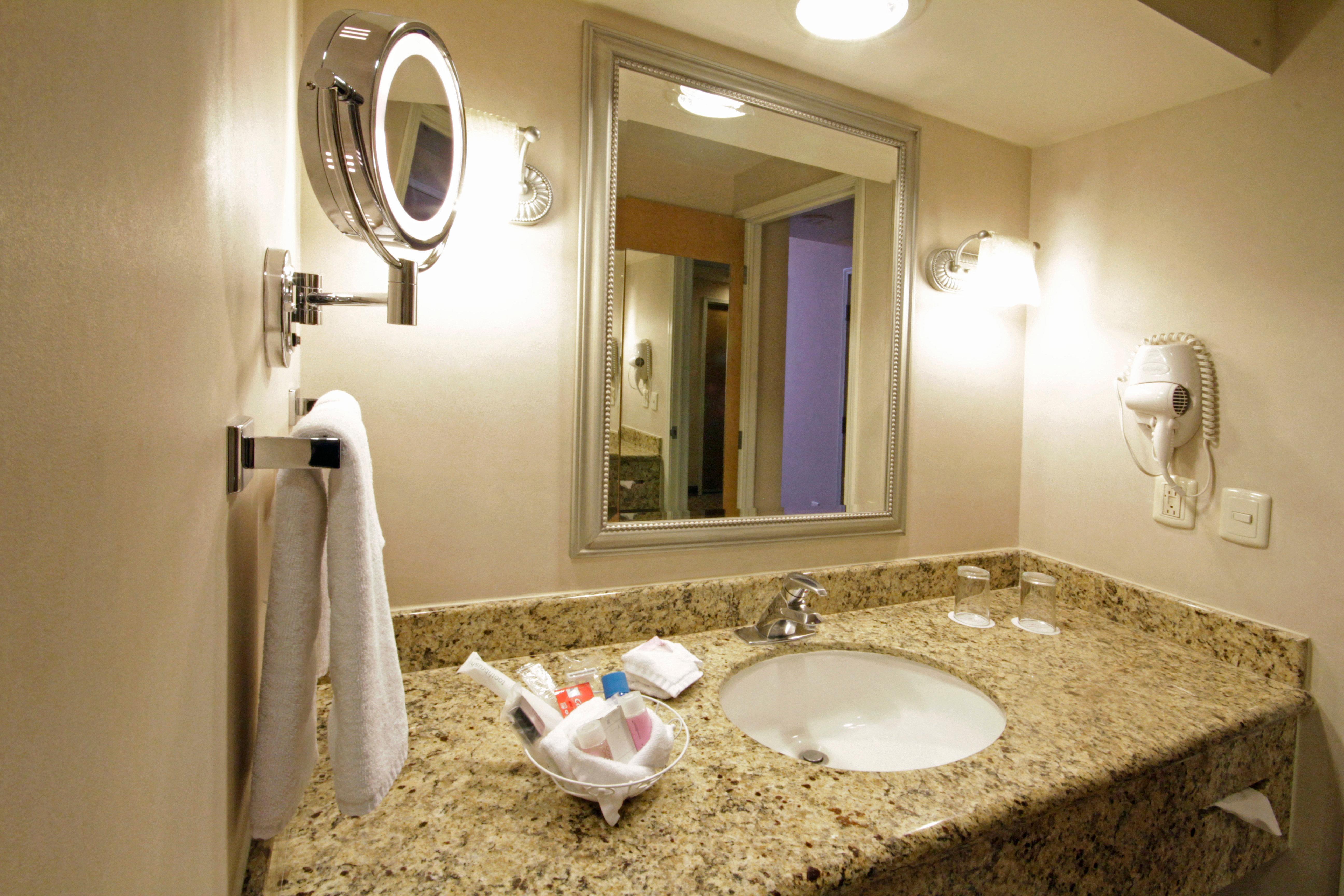 Hotel Crowne Plaza Torreon By Ihg Exterior foto